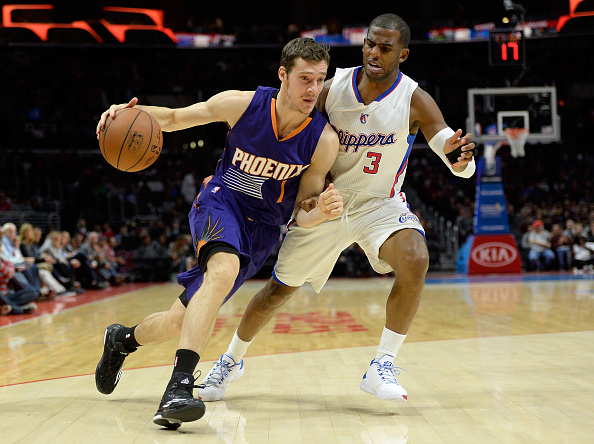 加泰德比赛场外的悲喜交织：四个月后，重伤球迷迎来康复新生